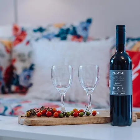 Апартаменти Dolina Wikingow Urnes 01 *