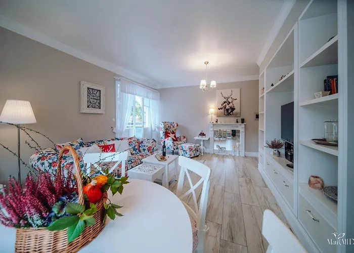 Dolina Wikingow Urnes 01 * Szklarska Poręba